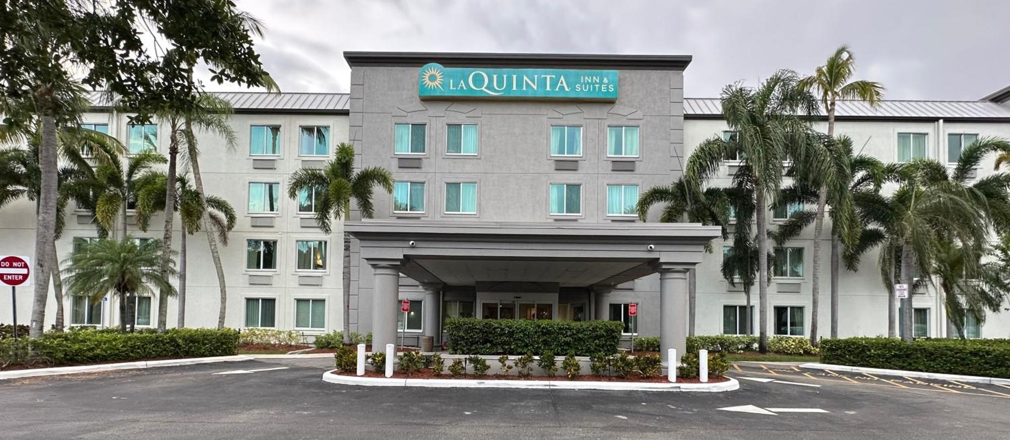 La Quinta Inn & Suites By Wyndham Sawgrass Sunrise Exterior foto